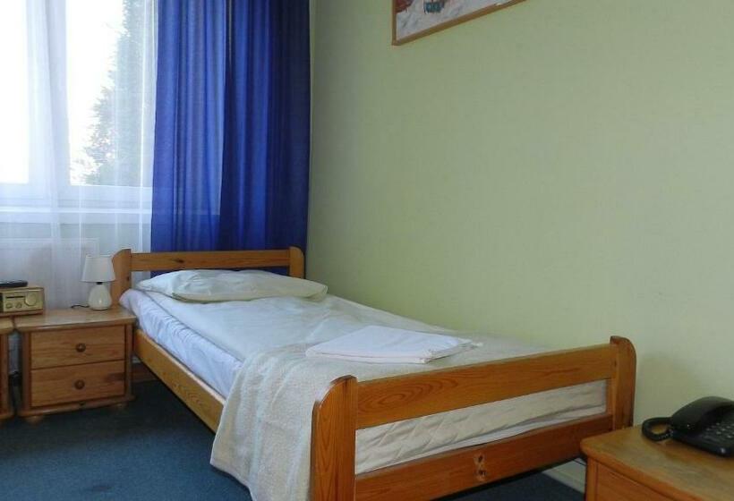 Standard Yhden Hengen Huone, Pieniny