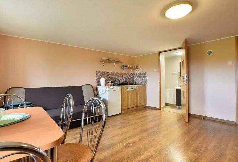 スタンダード4人部屋, ,pod Skałkami świeradów Zdrój Okolica ,pokoje Z łazienkami I Aneksami Kuchennymi