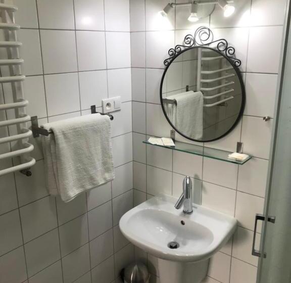Standard Kolmen Hengen Huone, Rezydencja Sandomierska