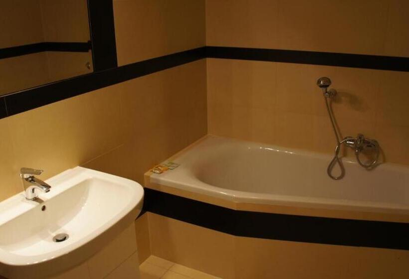 غرفة قياسية, Stary Młyn