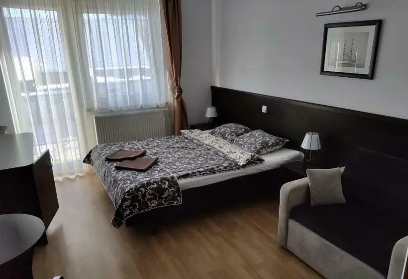 バルコニー付スタンダード4ベッドルーム, Willa Latarnik Doskonała Lokalizacja, Blisko Atrakcji, 20min Do Plaży