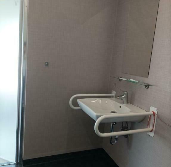 Mozgáskorlátozott Standard Egyágyas Szoba, Lofty Kampus Garnizon