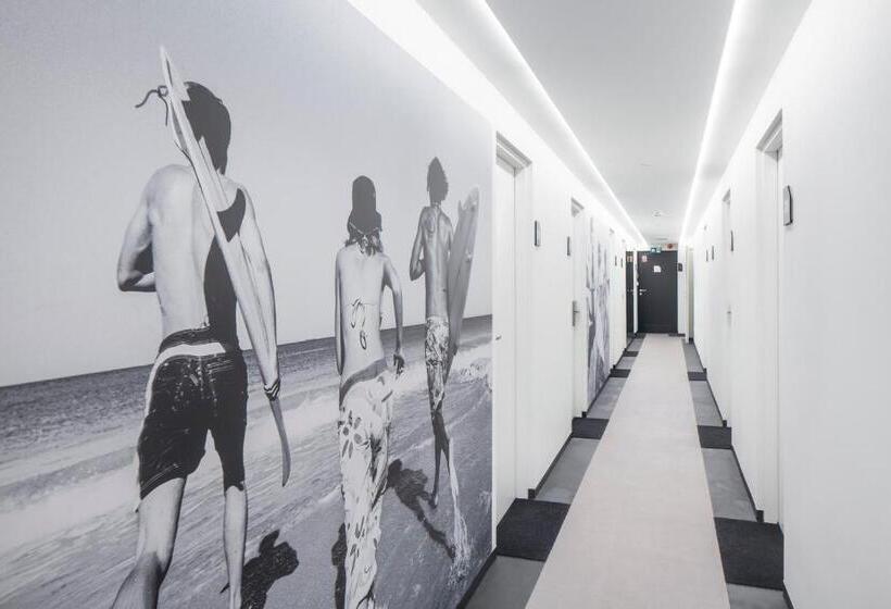 Economy Szoba, Lofty Kampus Garnizon