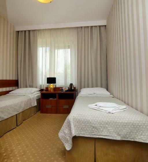 חדר סטנדרט, Amadeus