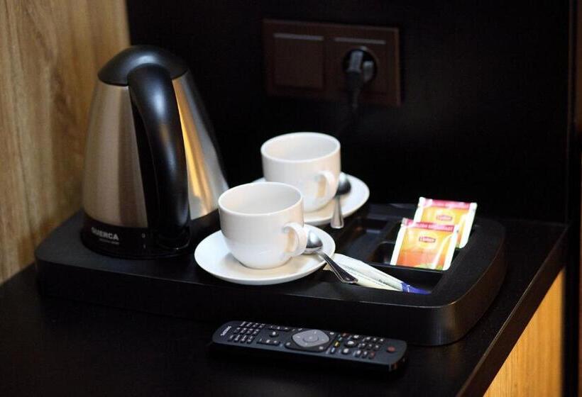 חדר דלוקס, Amadeus