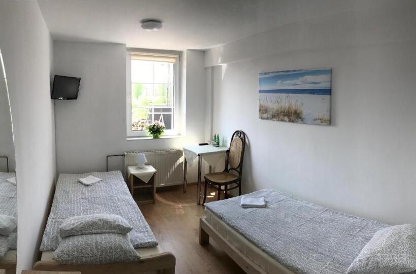 スタンダードルーム, Motel I Restauracja Pod Basztą