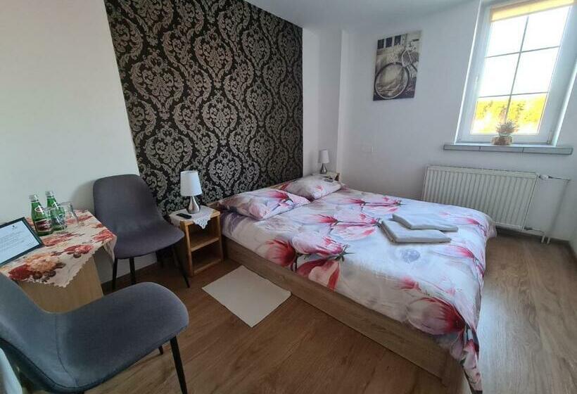 חדר סטנדרט, Motel I Restauracja Pod Basztą