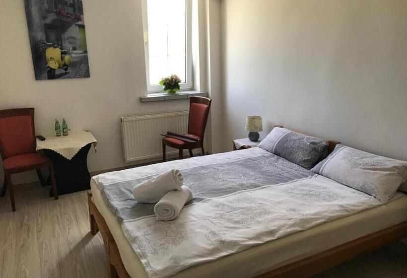 חדר סטנדרט, Motel I Restauracja Pod Basztą