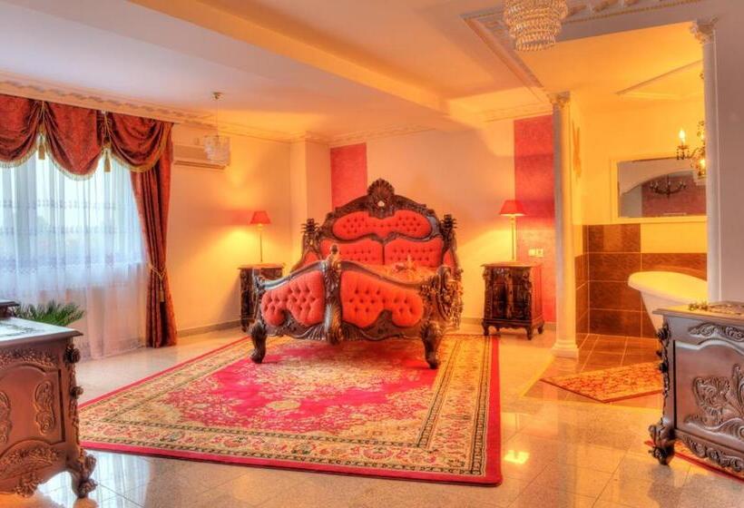 דירת חדר דלוקס, Adria