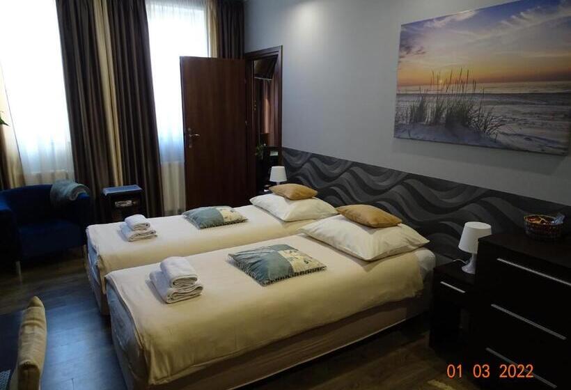 اتاق پریمیوم چهارنفره, Noclegi Nad Morzem U Kasi
