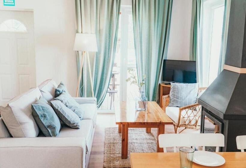 بانگلوی استاندارد, Lake Park łagów