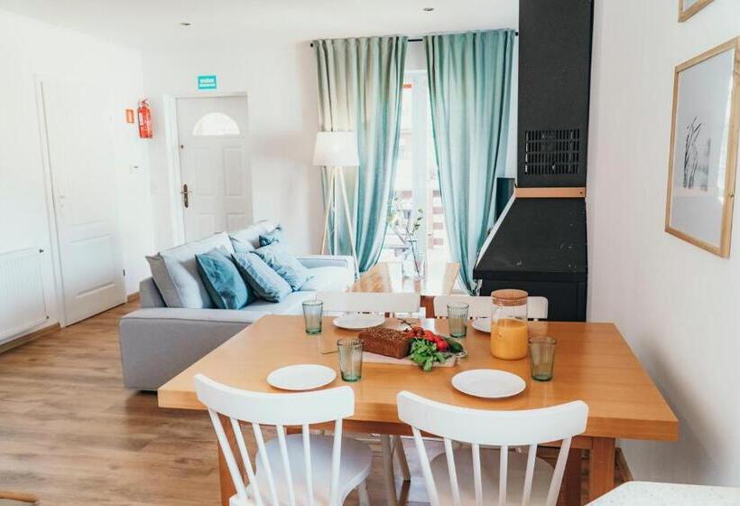 بانگلوی استاندارد, Lake Park łagów