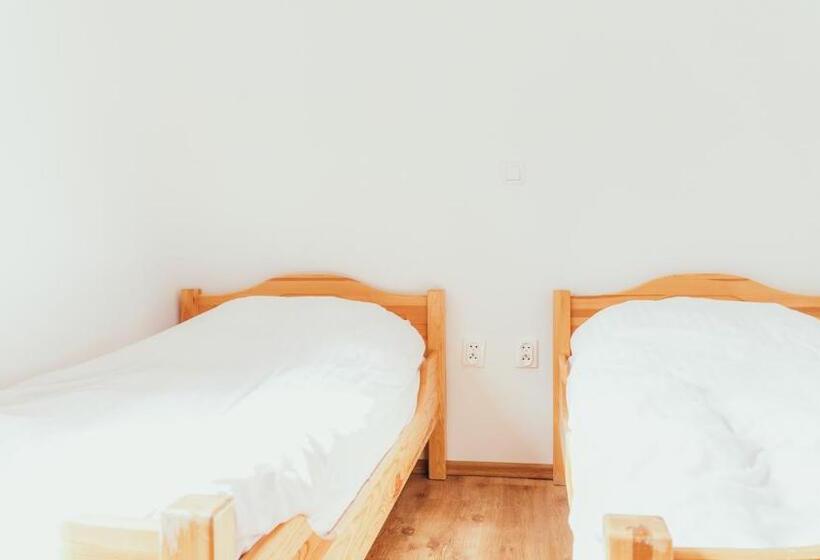 بانگلوی استاندارد, Lake Park łagów