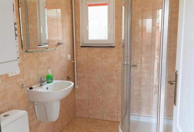 بانگلوی سوپریور, Lake Park łagów