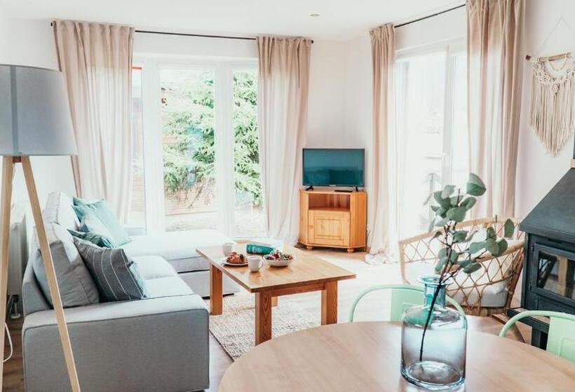 بانگلوی استاندارد, Lake Park łagów