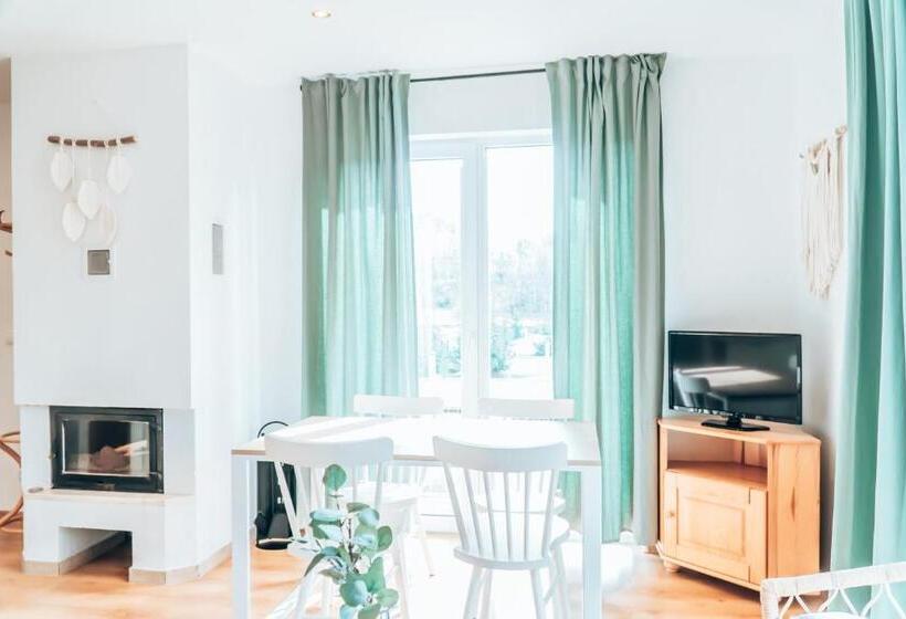 بانگلوی استاندارد, Lake Park łagów