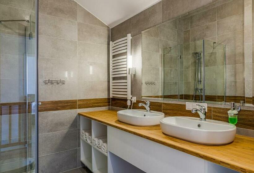 샬레, Ośrodek Wypoczynkowy Kalwa