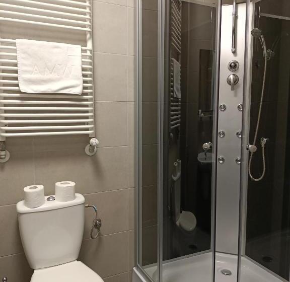 חדר סטנדרט לשלושה, Rewita Pieczyska