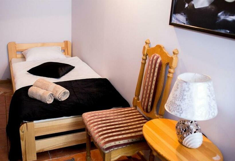 اتاق استاندارد یک نفره, Agropex