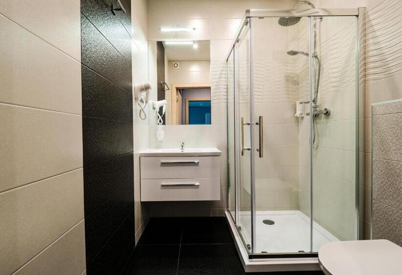 싱글 디럭스 룸, Extrans