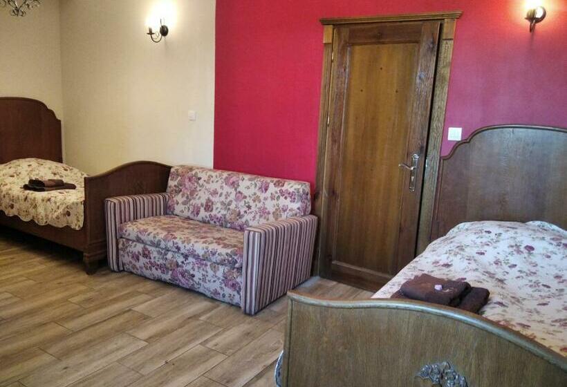 חדר בסיסי, Gospoda U Baby Jagi