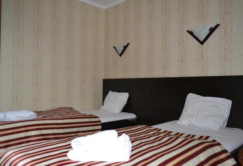 Quarto Individual Basic, Noclegi Capitto
