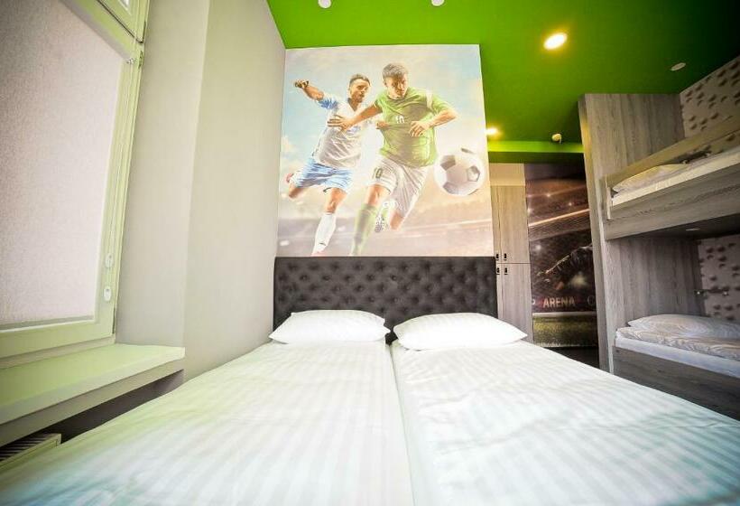 חדר סטנדרט לארבעה, Olympic Old Town