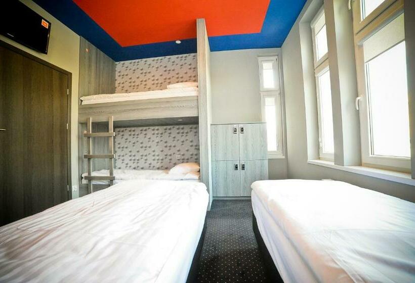 חדר סטנדרט לארבעה, Olympic Old Town