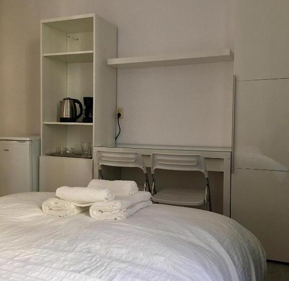 1階の1ベッドルームアパートメント, Orion