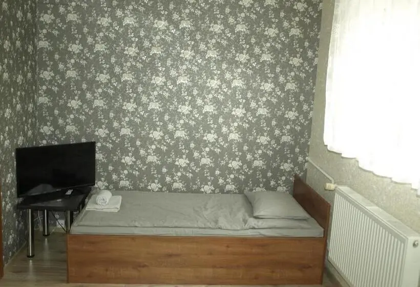 Standard Kolmen Hengen Huone, Zajazd Leśny Zakątek Dawniej Zajazd Don Kichot