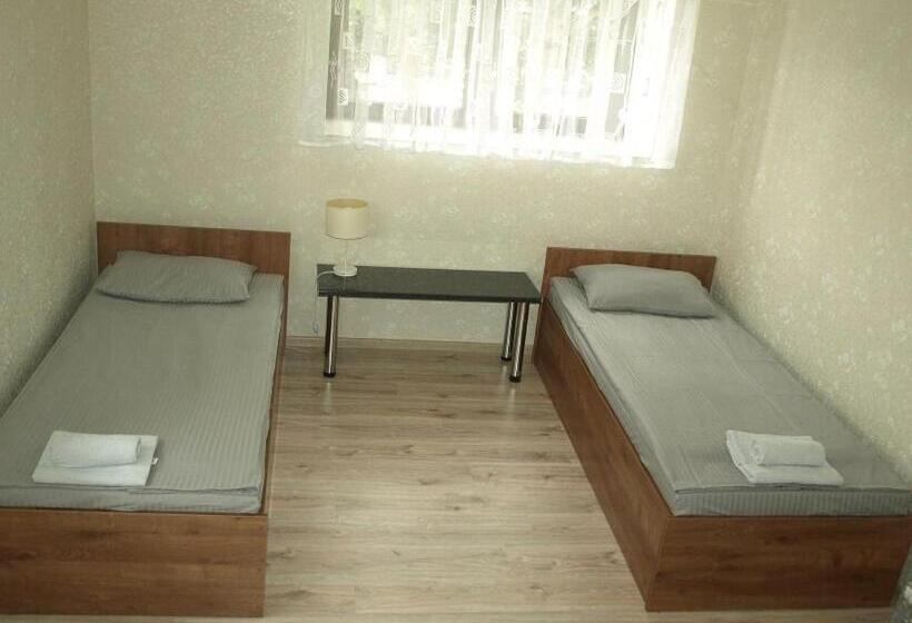 חדר סטנדרט לשלושה, Zajazd Leśny Zakątek Dawniej Zajazd Don Kichot