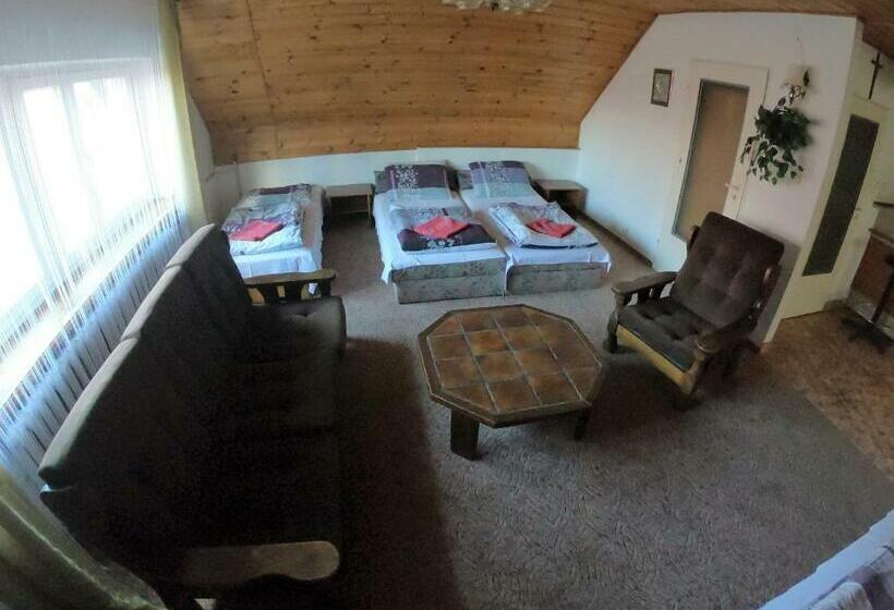 Четырехместный Номер Стандарт, Zajazd Tip Top