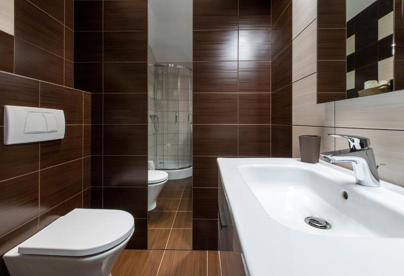 Studio Standard, Apartamenty Za Murem