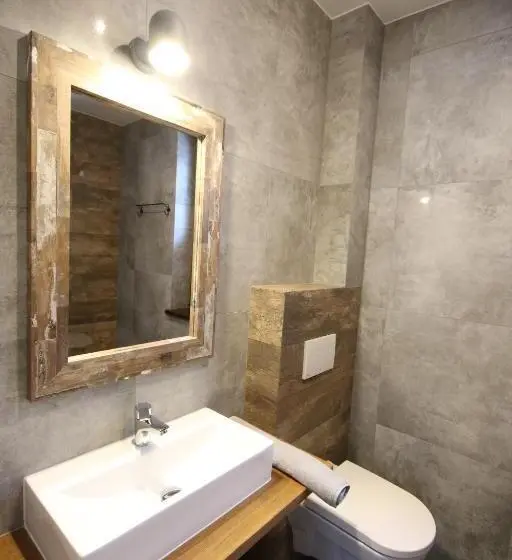 テラス付き１ベッドルームアパートメント, Apartamenty Zazamcze