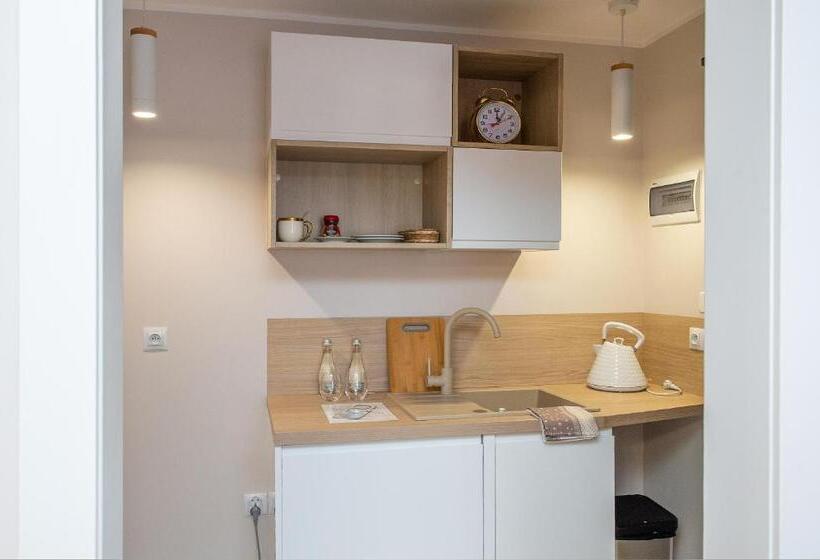 Номер Стандарт, Kamienica Pod Neptunem