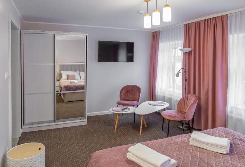 Номер Стандарт, Kamienica Pod Neptunem