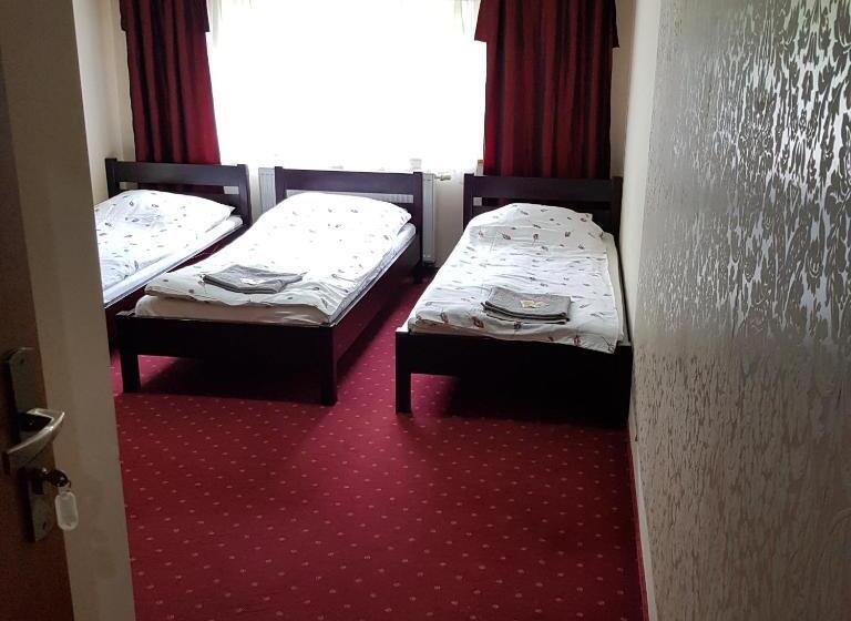 Quarto Triplo Estandar, Kamionki