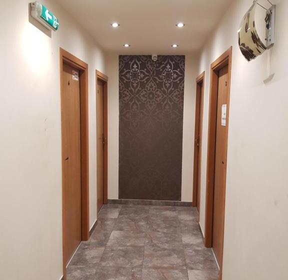 חדר סטנדרט לארבעה, Kamionki