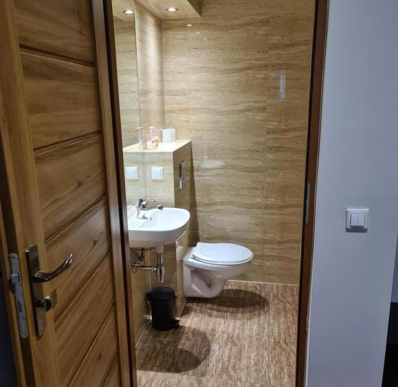 Quarto Triplo Estandar, Kamionki