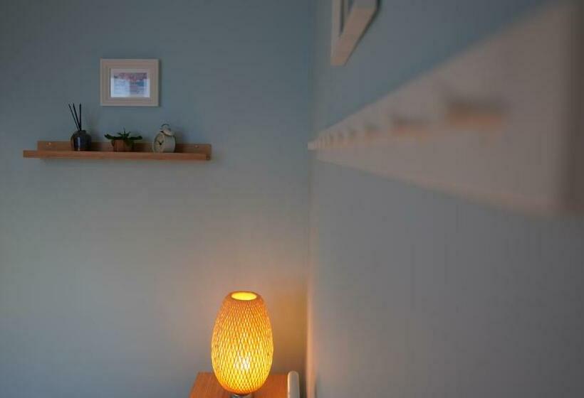 غرفة قياسية فردية, Mcew Studnia