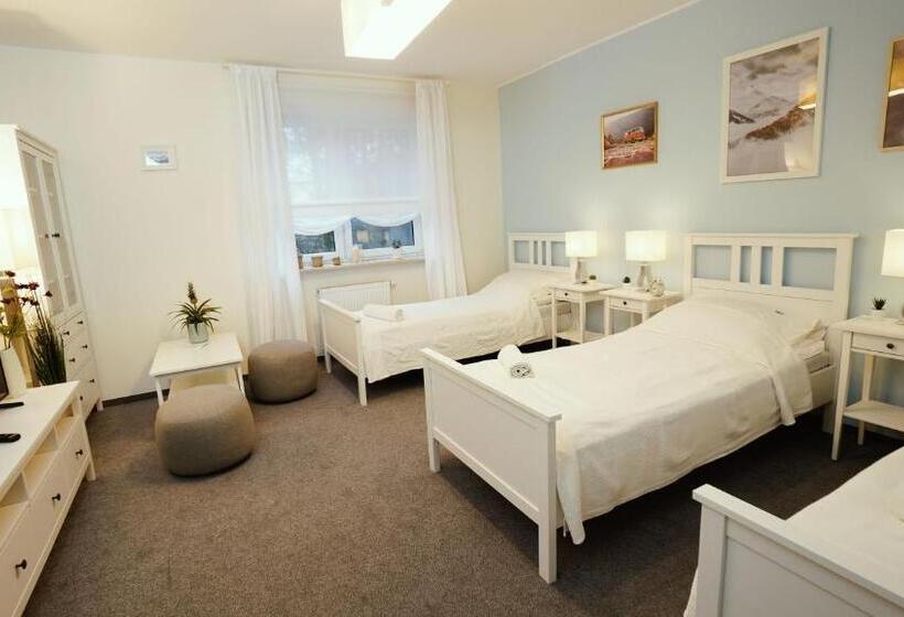 غرفة قياسية ثلاثية, Mcew Studnia