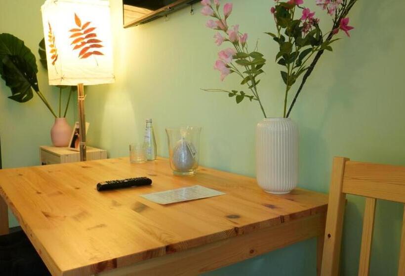 غرفة قياسية ثلاثية, Mcew Studnia