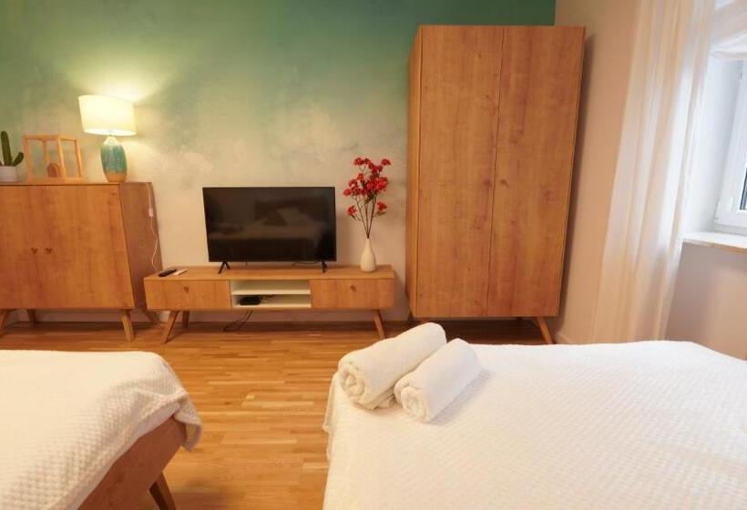 غرفة ديلوكس, Mcew Studnia