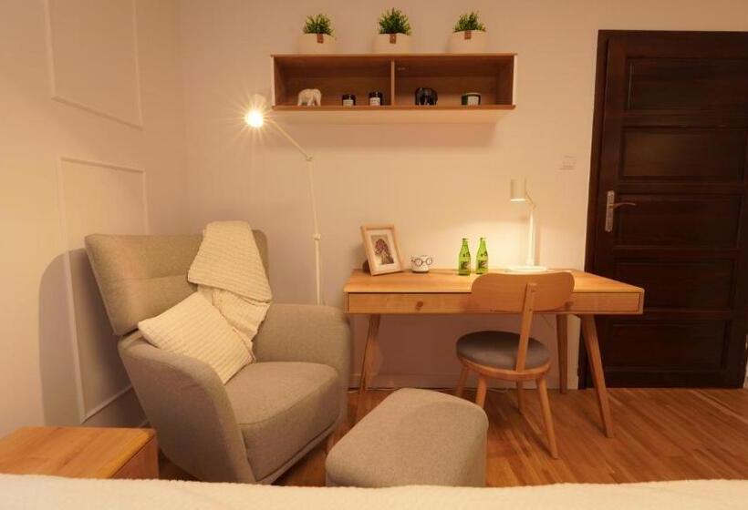 غرفة ديلوكس, Mcew Studnia