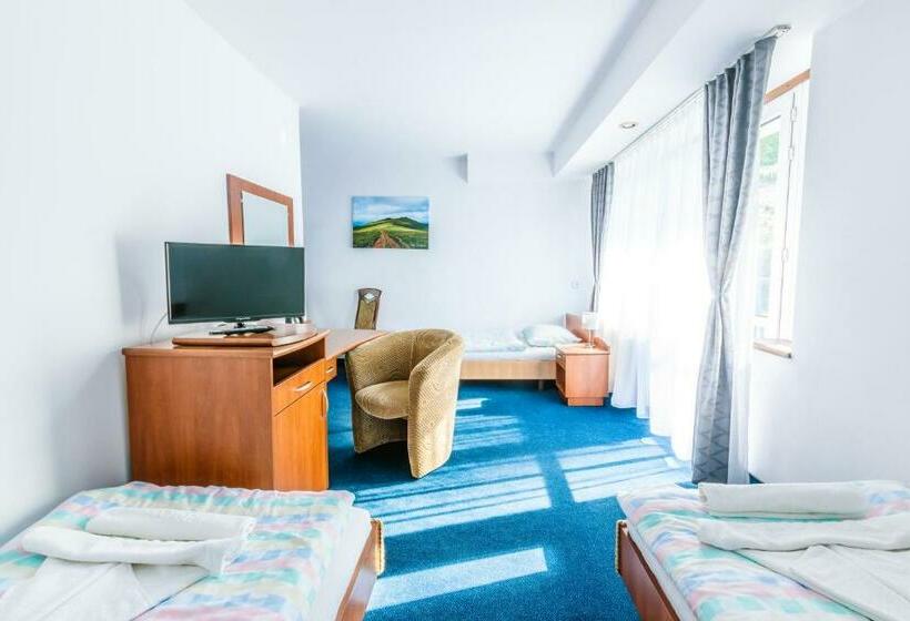 标准三人间, Ośrodek Wypoczynkowy Tarnica