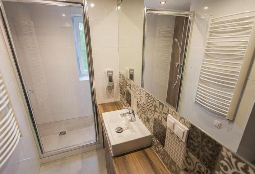 חדר סטנדרט לארבעה, Połoniny Resort