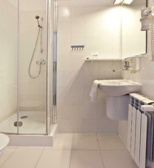 اتاق استاندارد یک نفره, Urocza Art Pensjonat