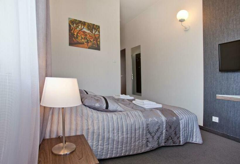 اتاق استاندارد, Urocza Art Pensjonat