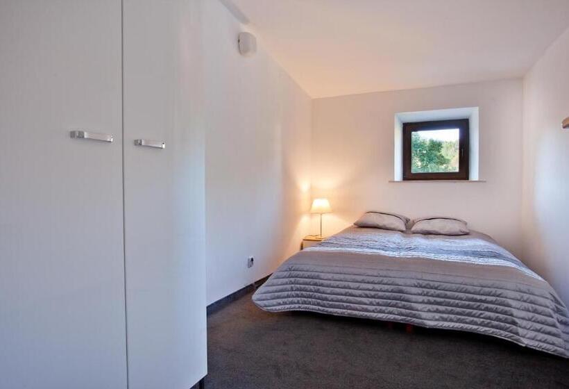 آپارتمان 2 خوابه, Urocza Art Pensjonat