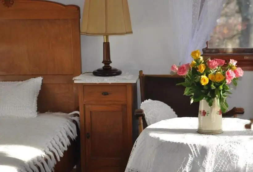 اتاق استاندارد چهار تخته, Villa Nostalgia